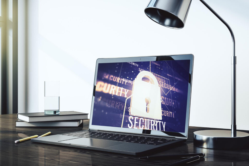 Trucos de seguridad para 2025: alertas de violaciones, inicios de sesión resistentes al phishing y reutilización mínima de contraseñas